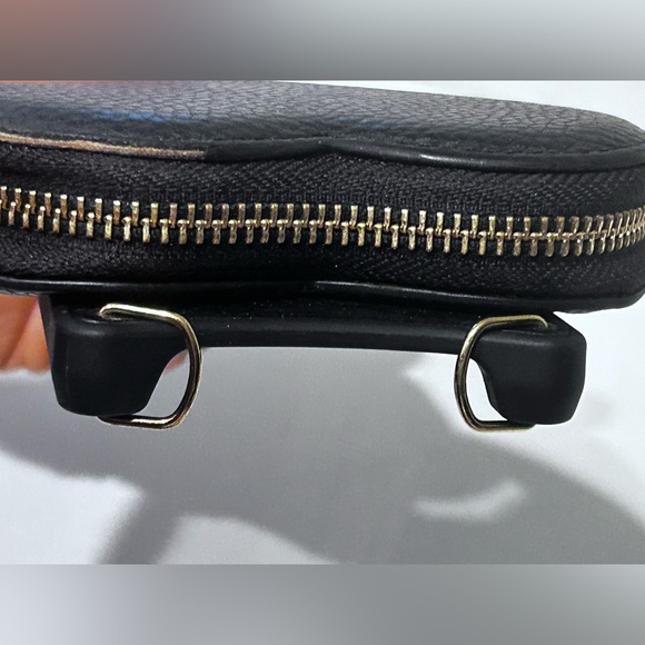 Bandolier Willa Heart Shaped Pouch iPhone 15 Pro Phone case Black - Picture 11 of 13